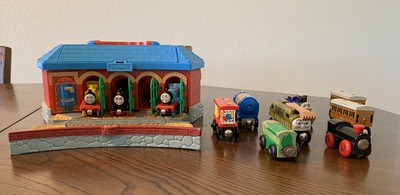 thomas the train roundhouse